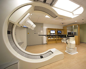 The world’s first compact proton beam accelerator at Siteman’s S. Lee Kling Proton Therapy Center. The technology allows radiation oncologists to control the depth, shape and dose of radiation beams with great precision. Photo credit: Mevion Medical Systems.